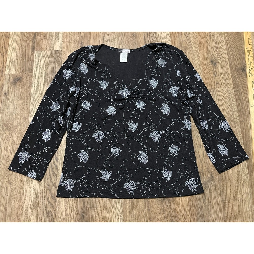 KC Stevens Shirt, Women's Petite Large, Black White, Floral, V-neck, 3/4 Sleeve